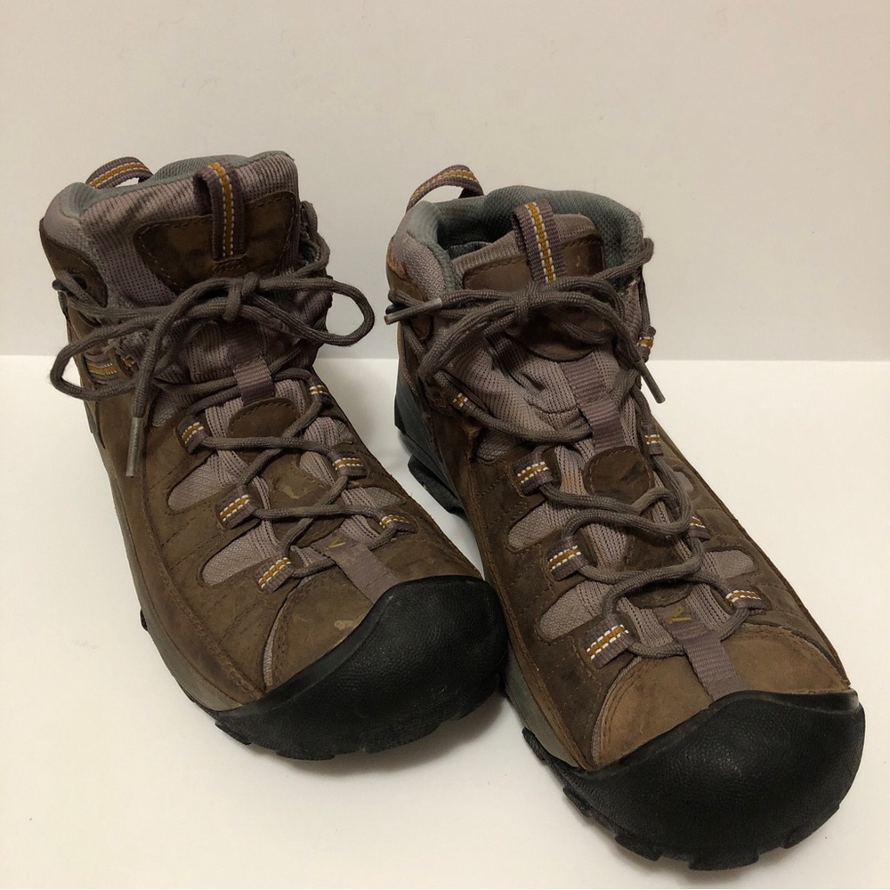 KEEN Women's Size 11 Waterproof Hiking Boots Brown